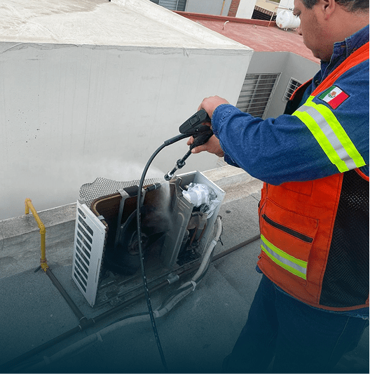 Mantenimiento al aire acondicionado